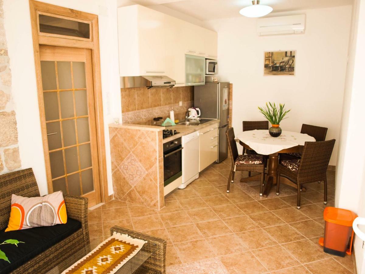 House Nataniel In Omis Near Sea Daire Dış mekan fotoğraf