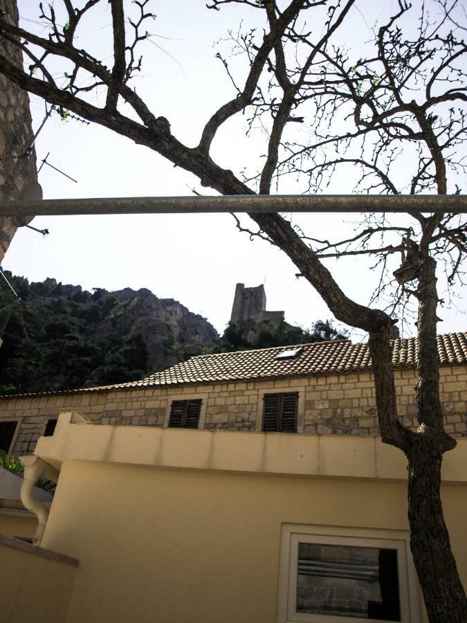 House Nataniel In Omis Near Sea Daire Dış mekan fotoğraf