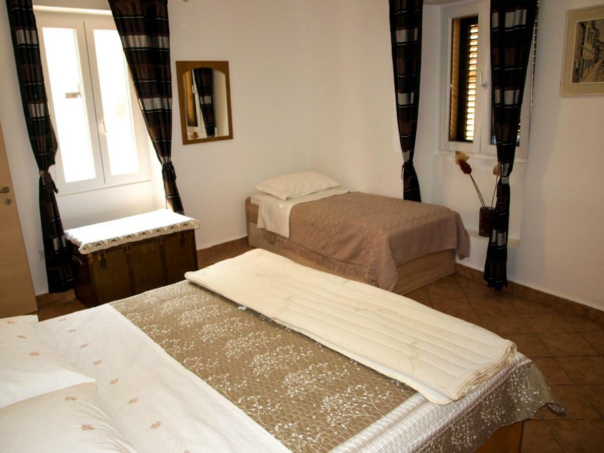 House Nataniel In Omis Near Sea Daire Dış mekan fotoğraf