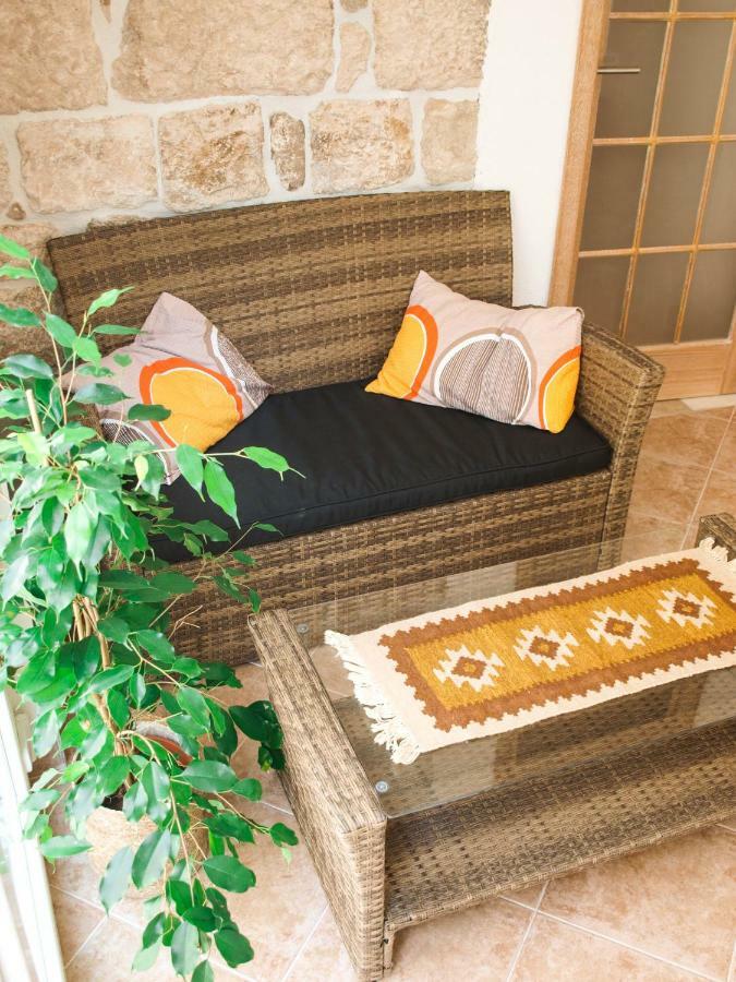 House Nataniel In Omis Near Sea Daire Dış mekan fotoğraf