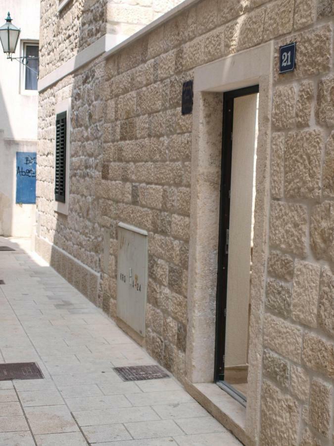 House Nataniel In Omis Near Sea Daire Dış mekan fotoğraf