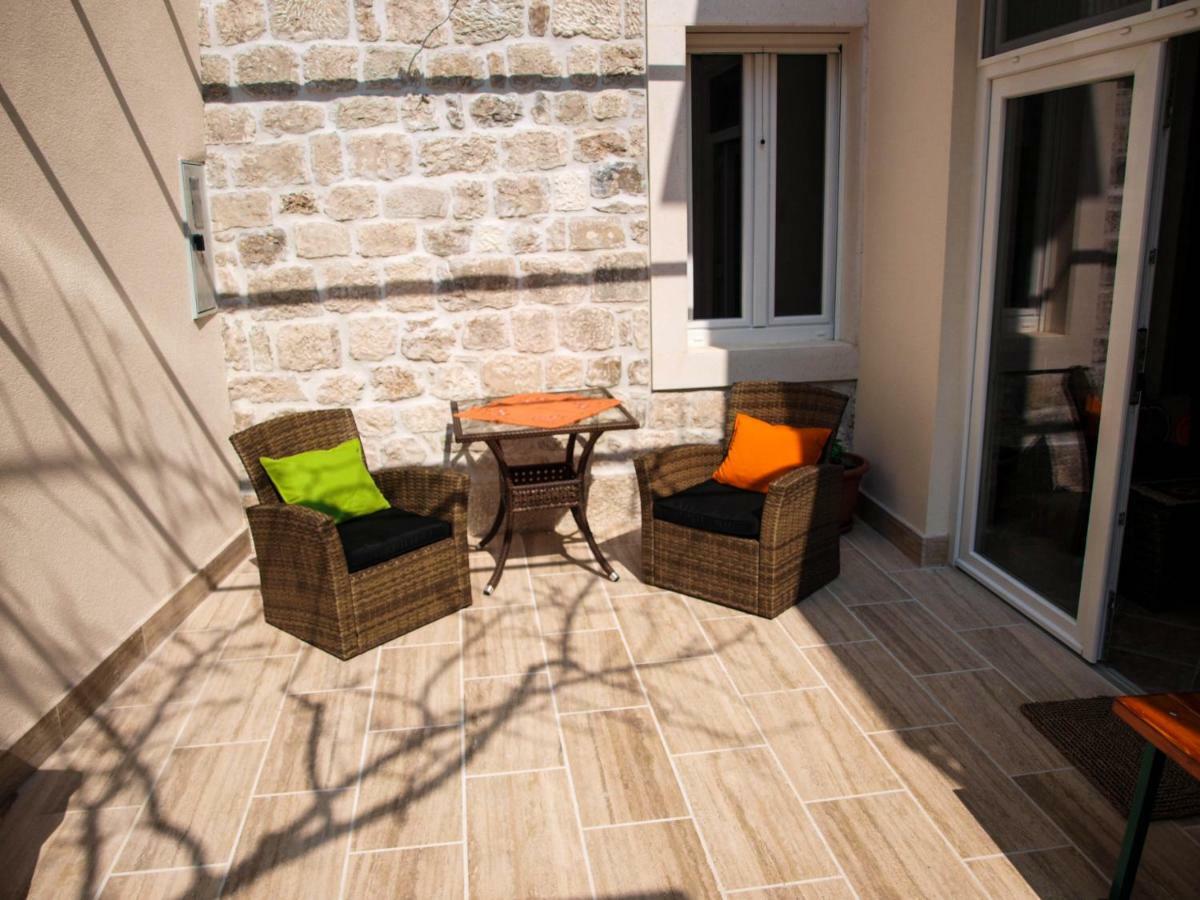 House Nataniel In Omis Near Sea Daire Dış mekan fotoğraf