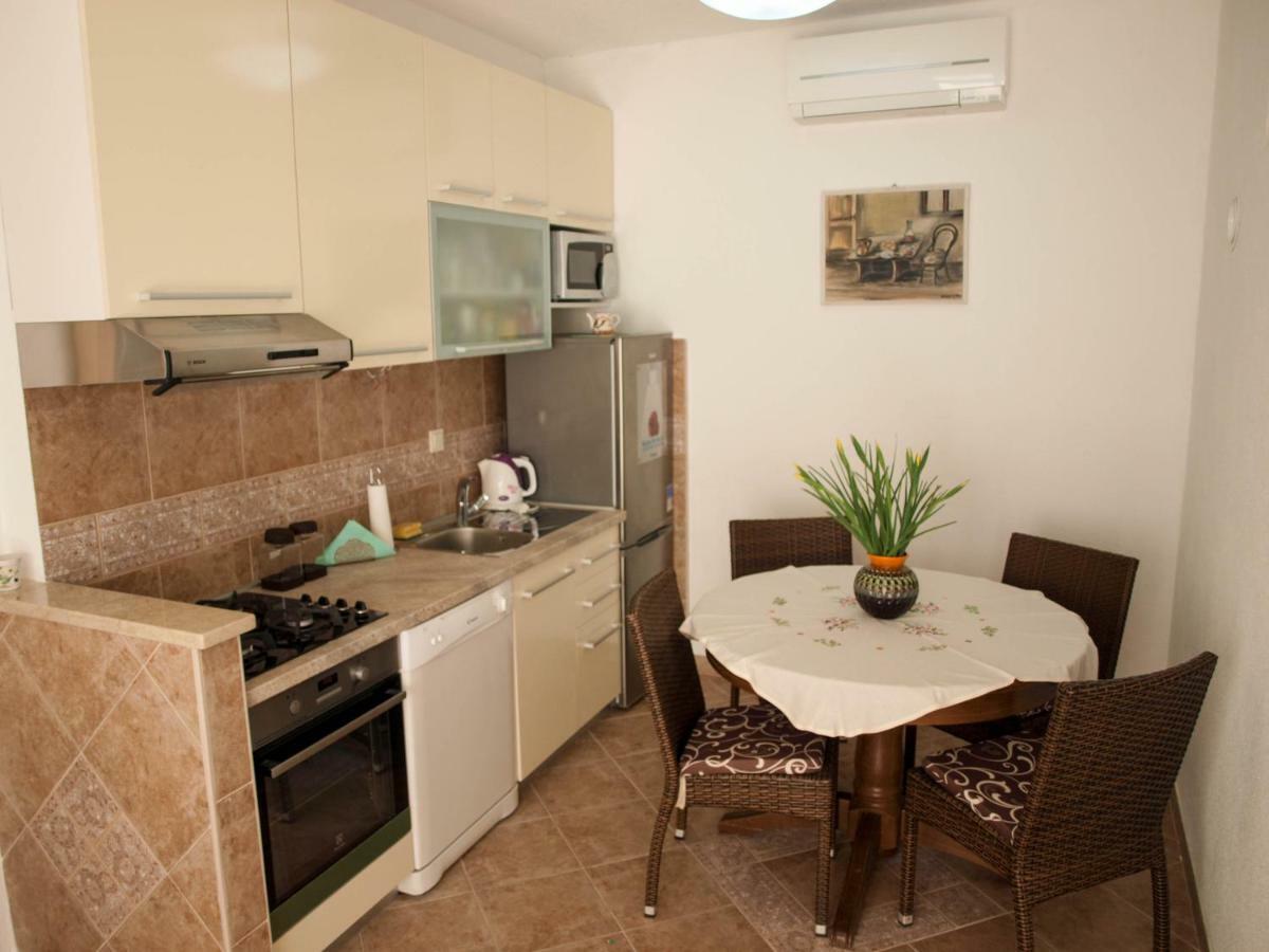 House Nataniel In Omis Near Sea Daire Dış mekan fotoğraf